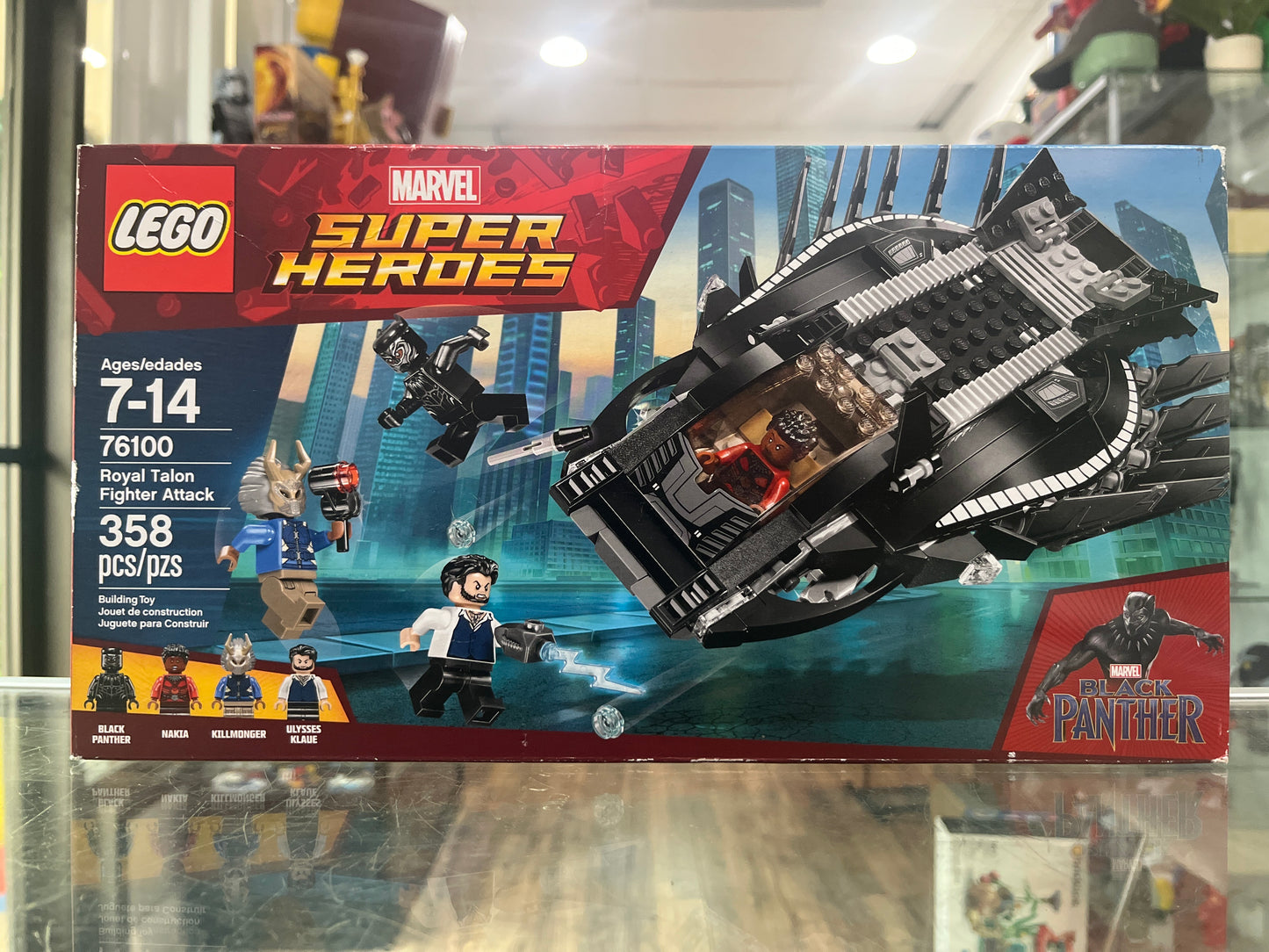 76100 Royal Talon Fighter Attack