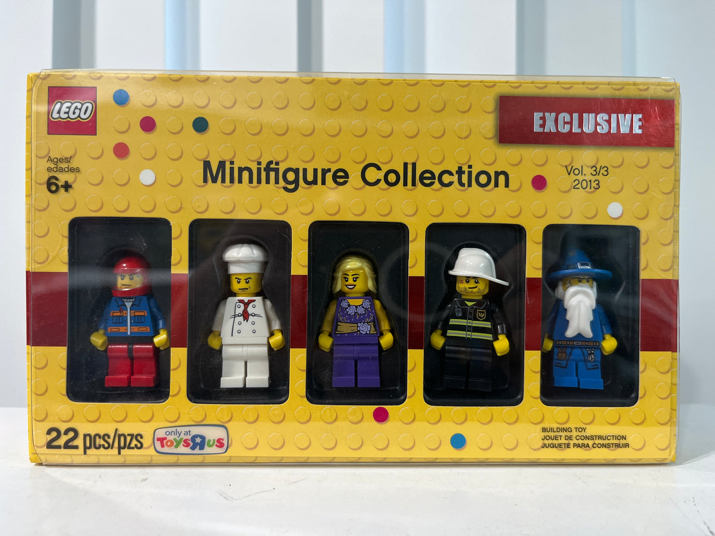 5002148 Minifigure Collection Vol. 3/3 2013 (Toys "R" Us Exclusive)