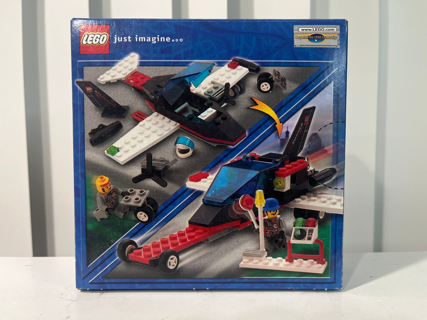 3439 Spy Runner