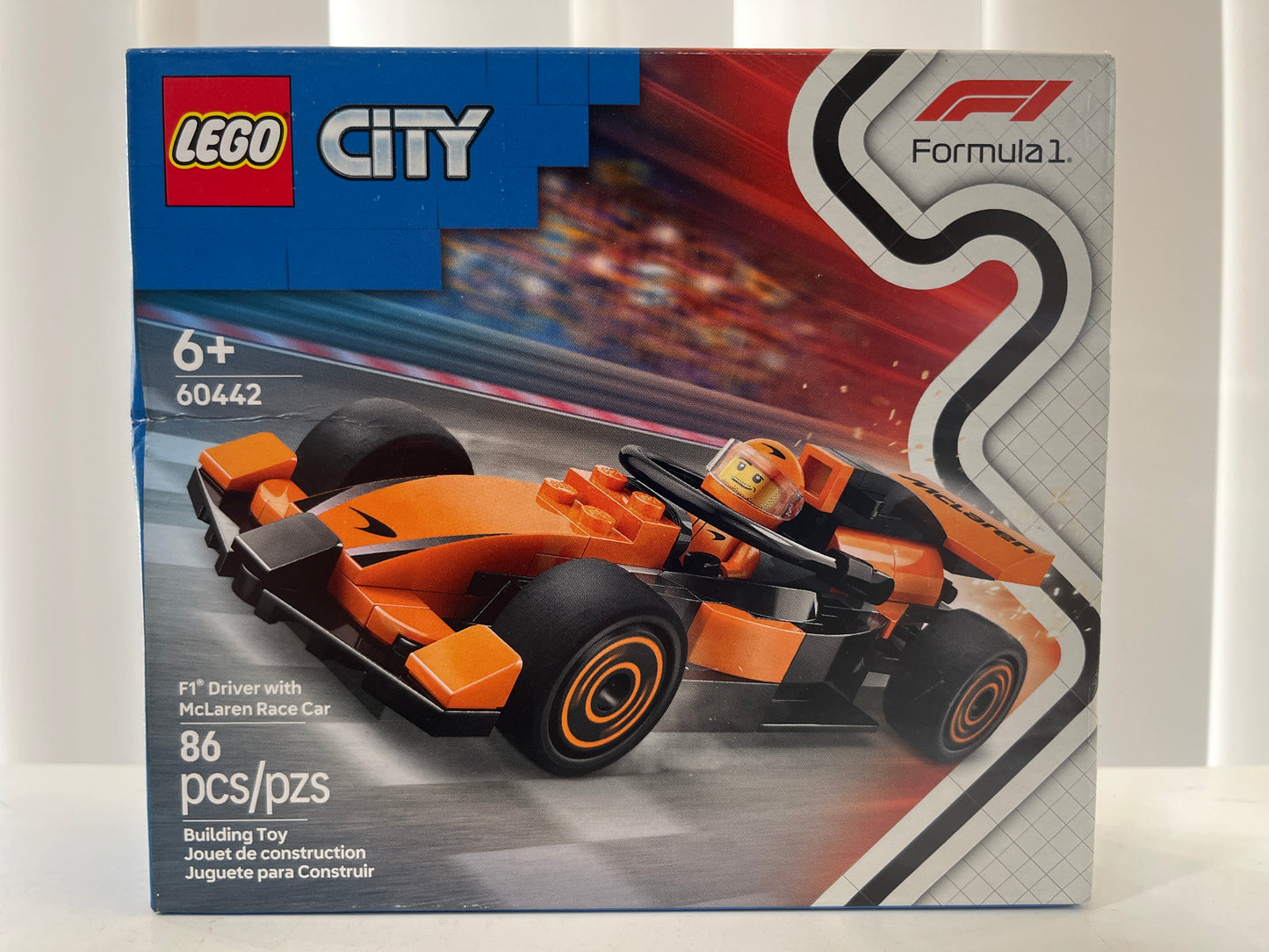 60422 - F1 Driver with McLaren Race Car