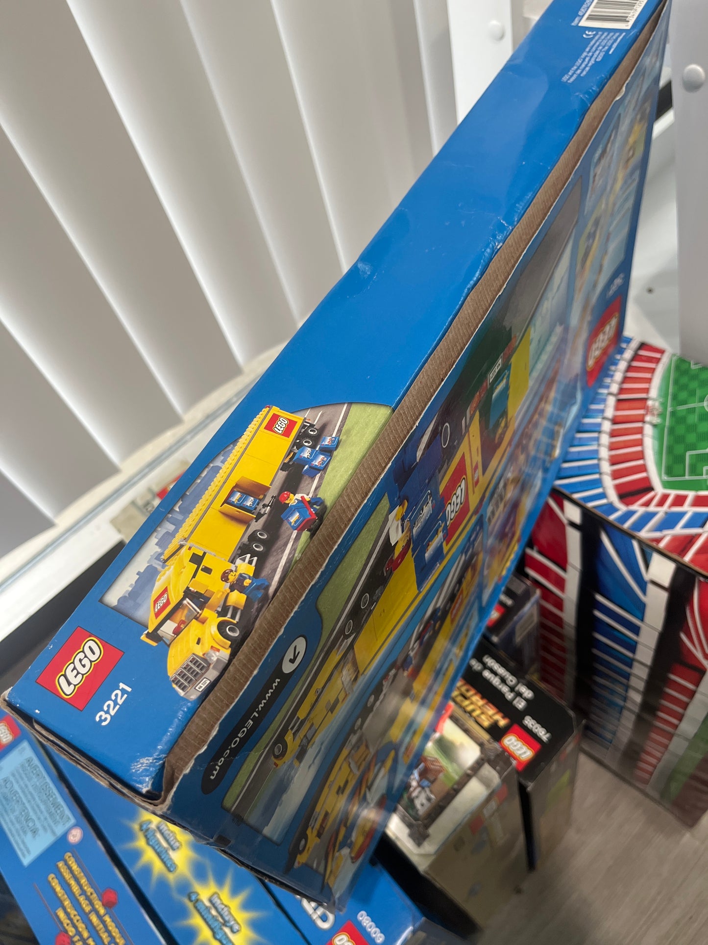 3221 LEGO Truck