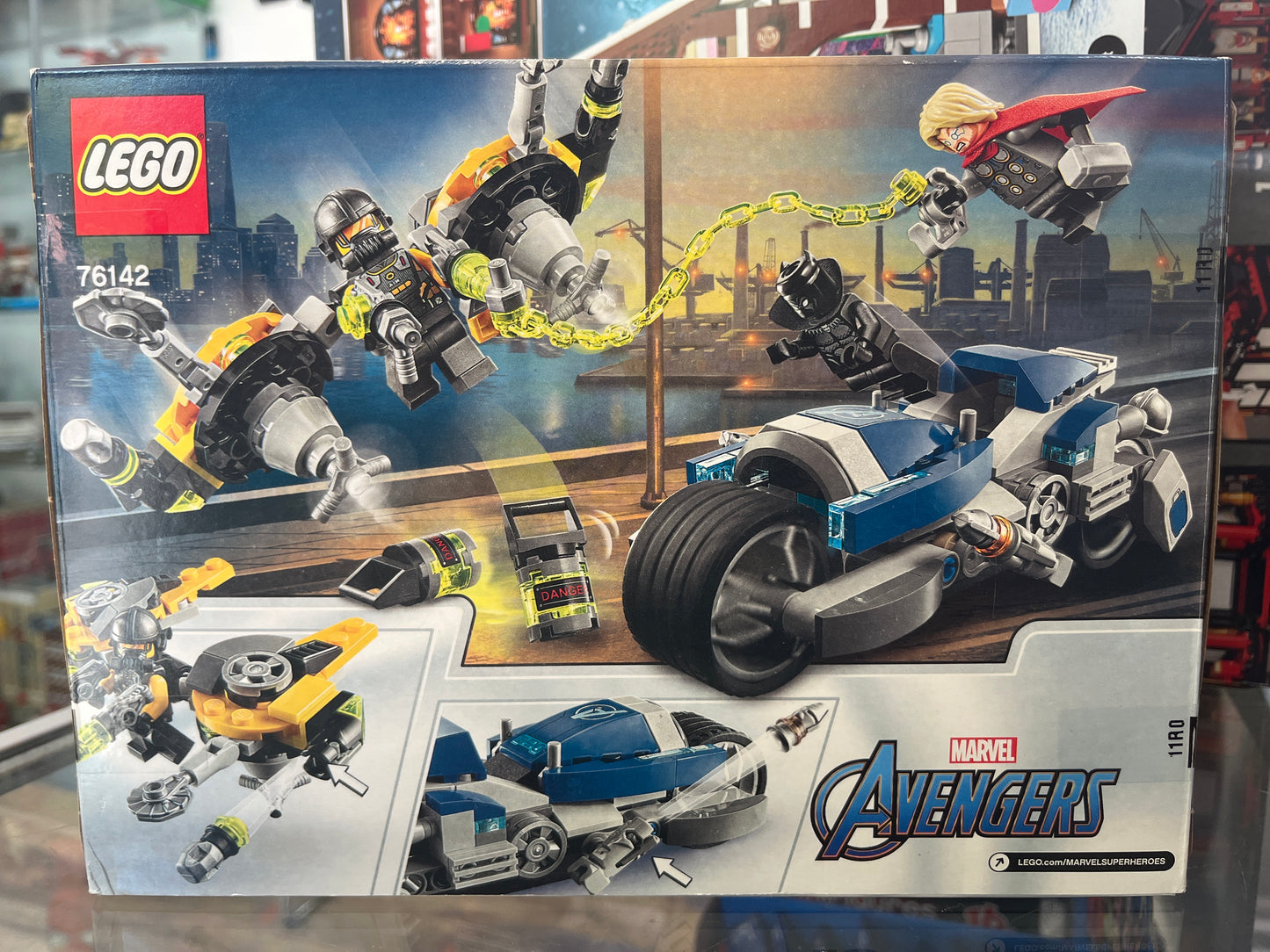 76142 Avengers Speeder Bike Attack