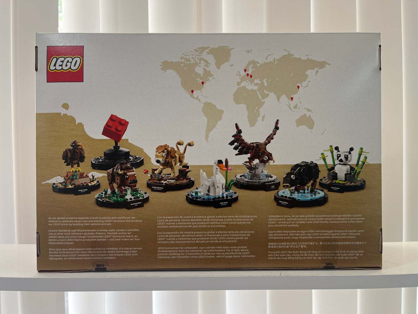 4002024 - 2024 Employee Exclusive - LEGO Factories National Animals