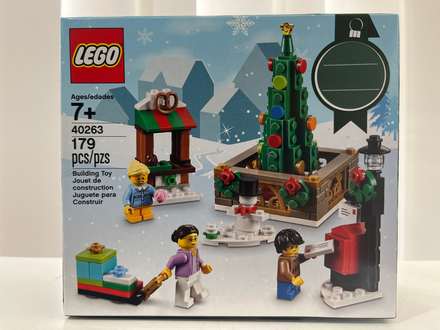 40263 - Christmas Town Square
