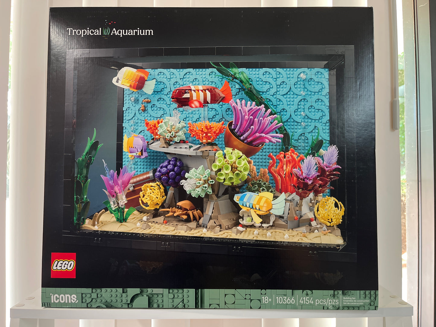 10366 Tropical Aquarium