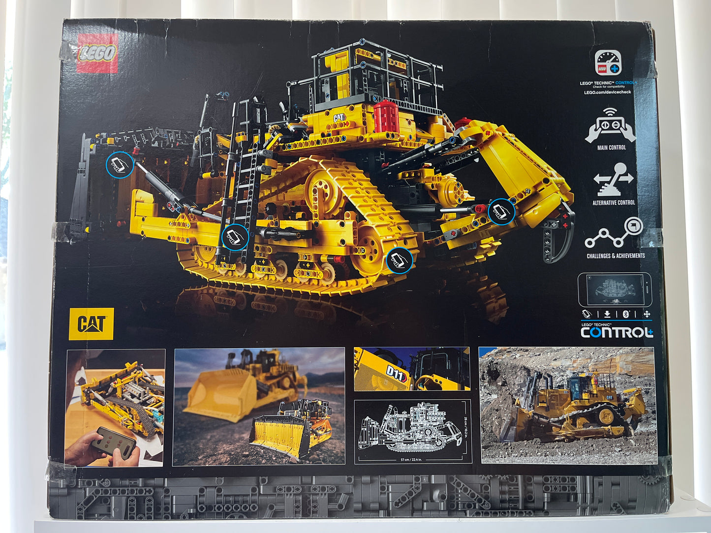 42131 Cat D11 Bulldozer