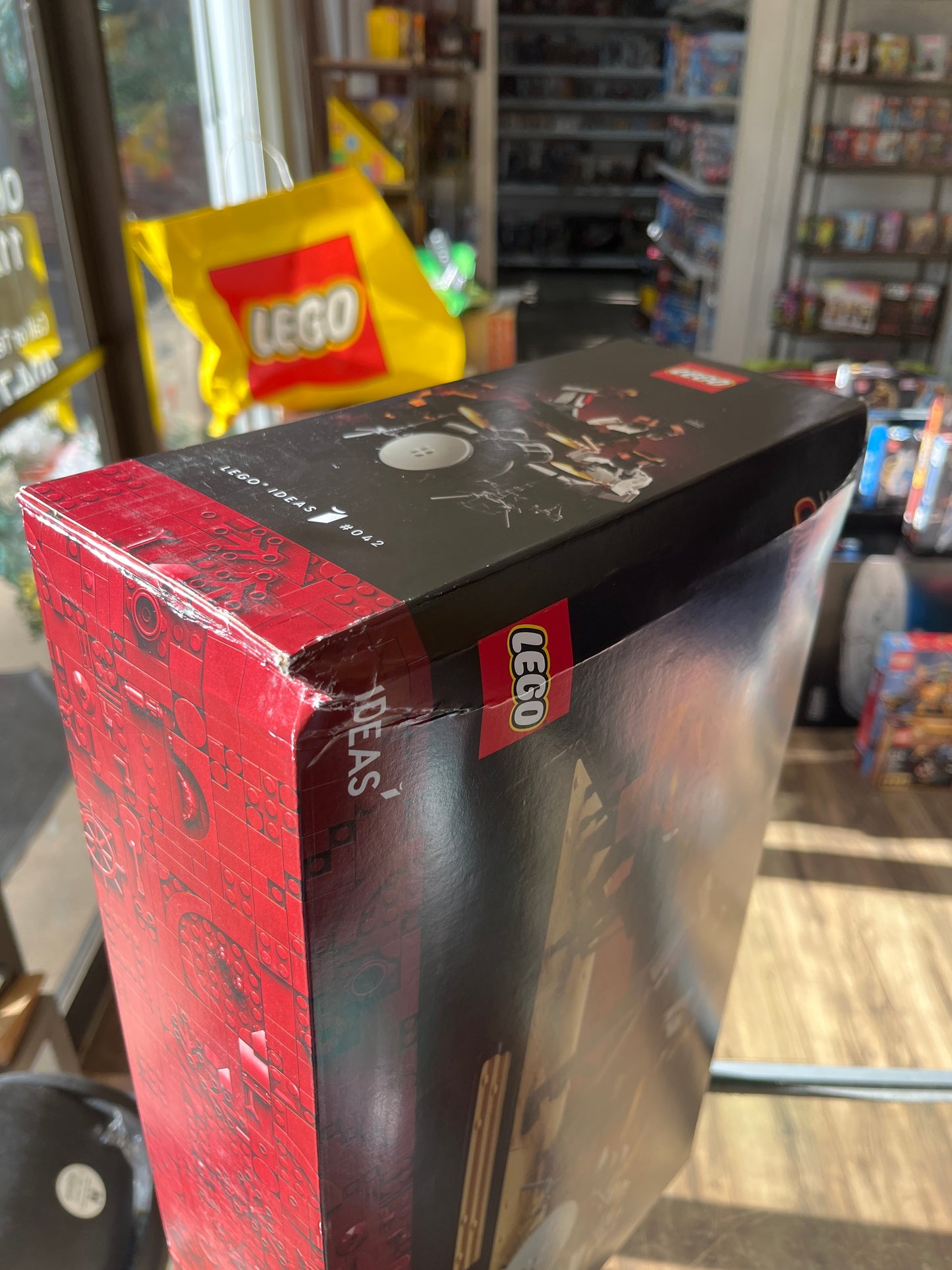 21334 Jazz Courtet ( damaged box )