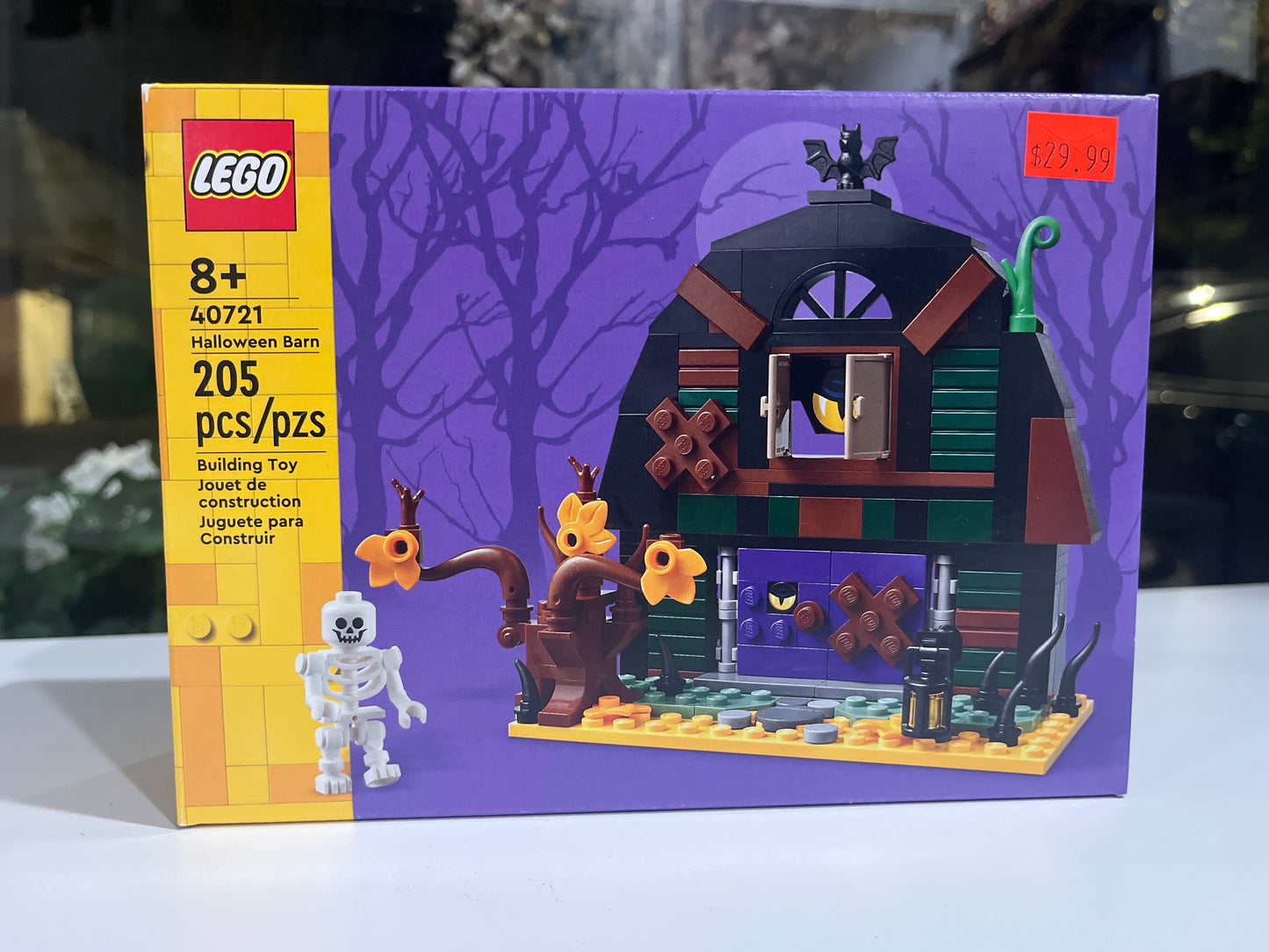 40721 Halloween Barn
