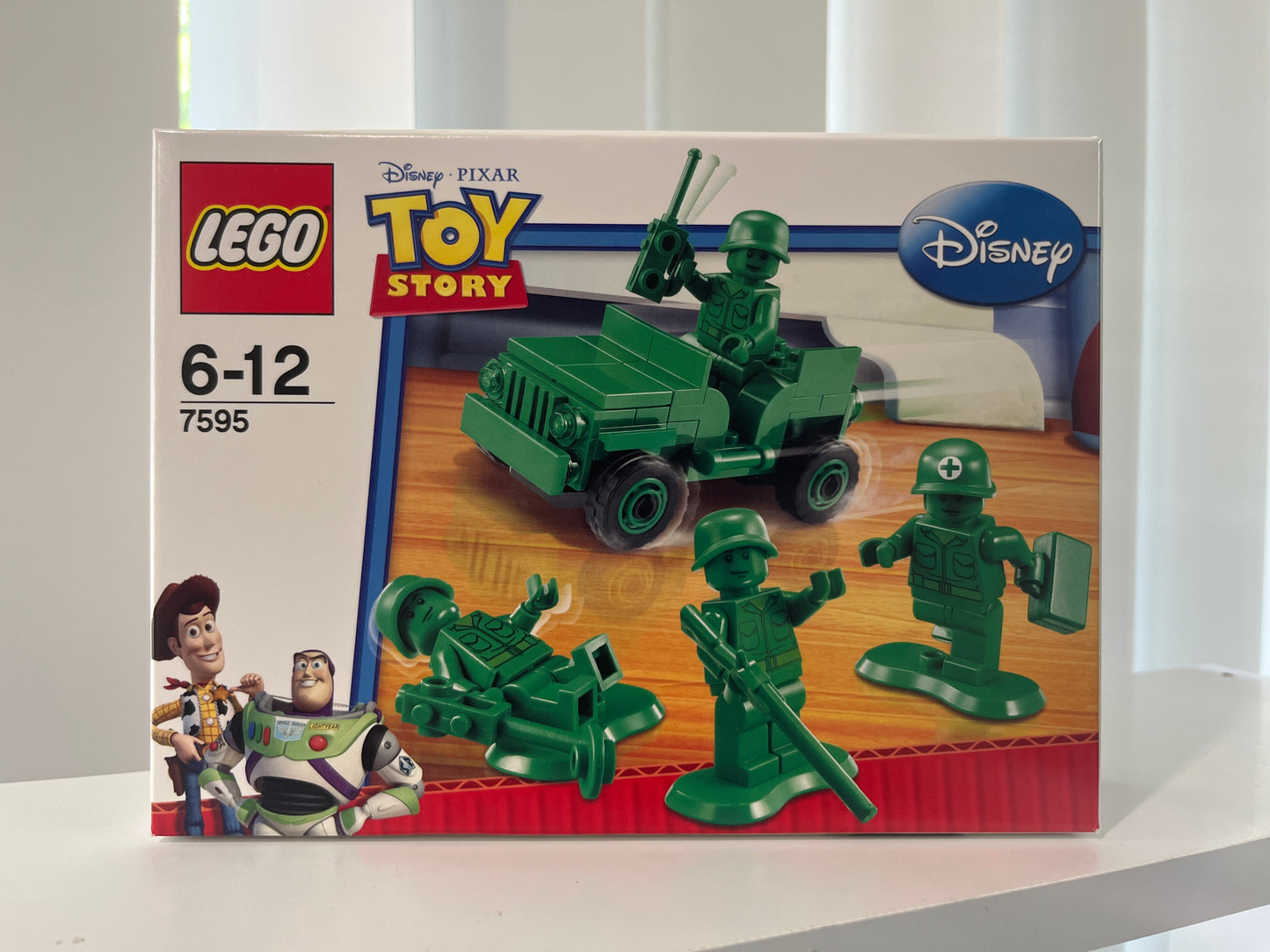 7595 Army Men on Patrol