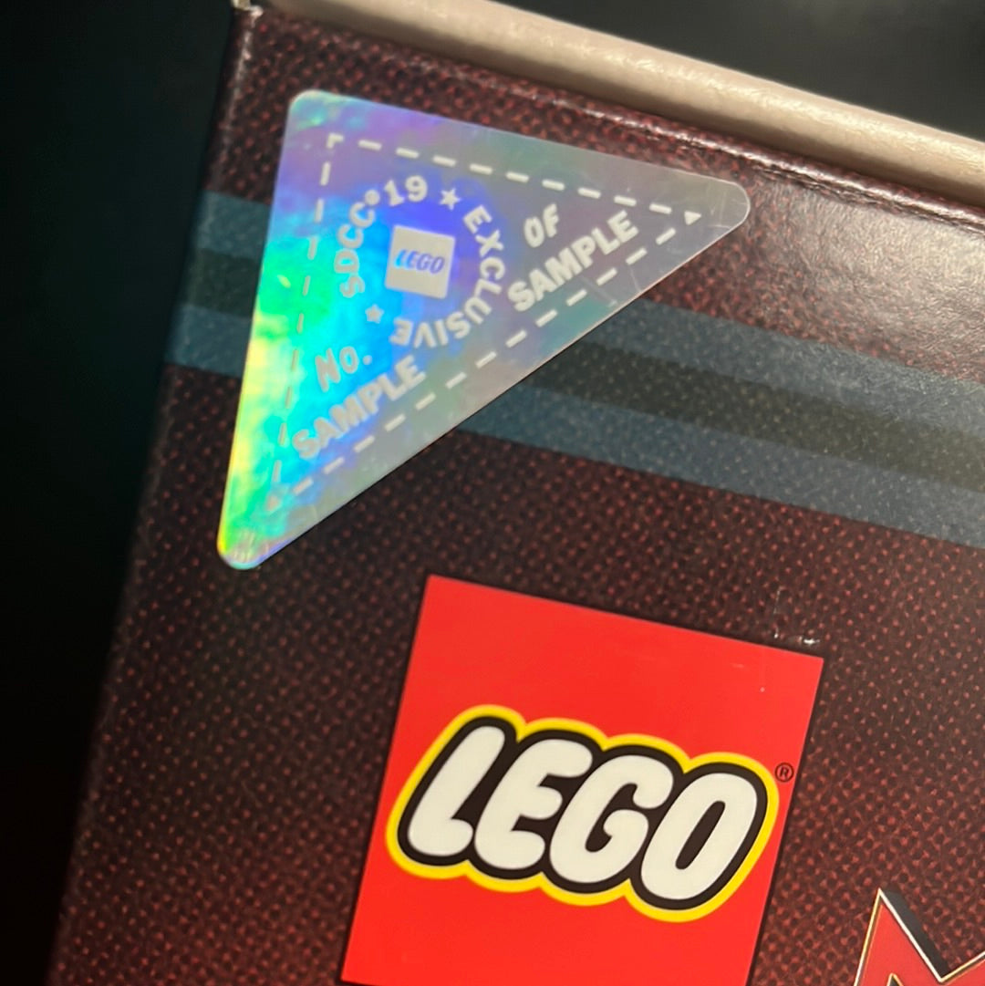 77902 Captain Marvel and the Asis (SDCC SAMPLE)