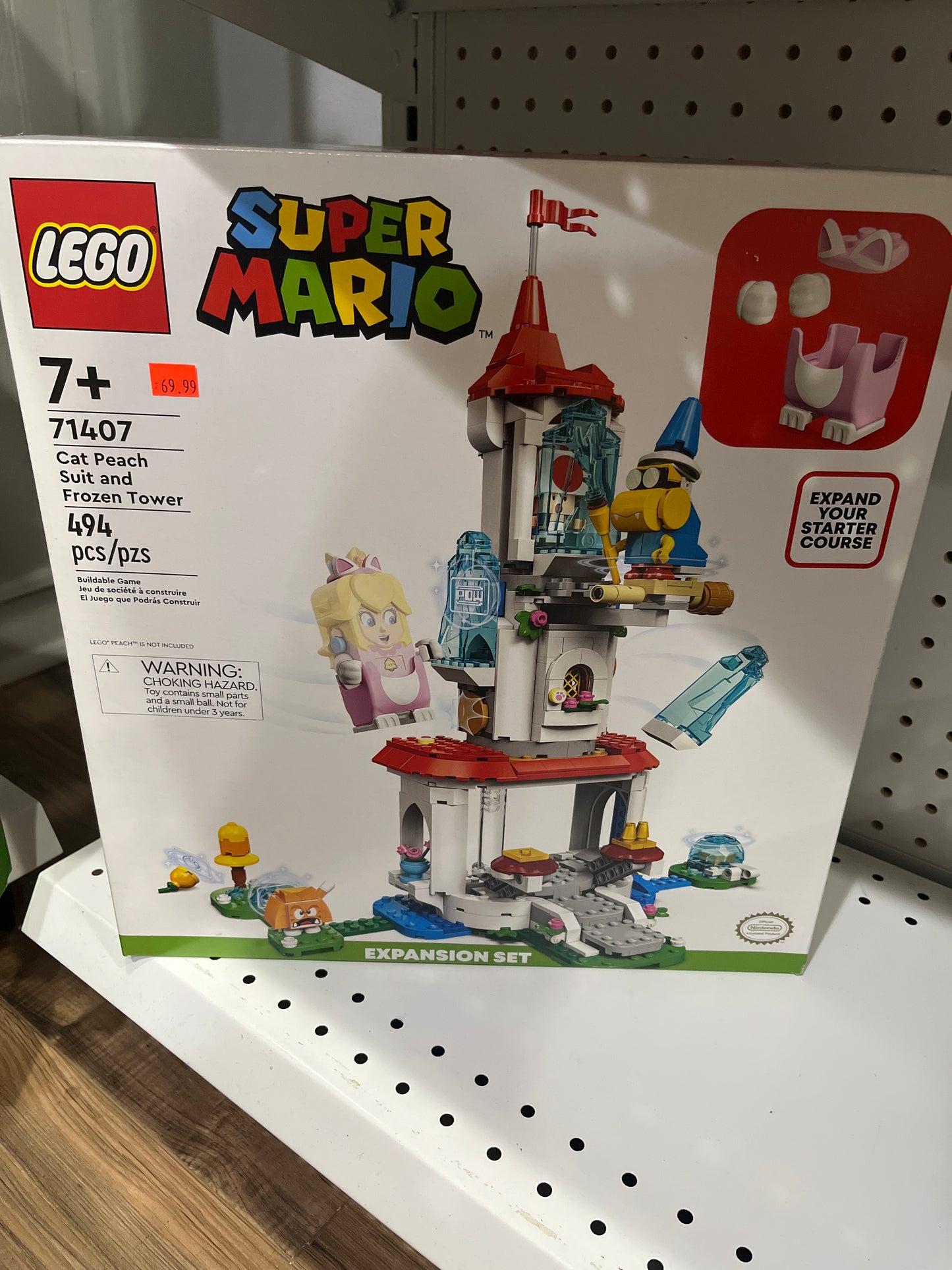 71407 Cat Peach Suit and Frozen Tower