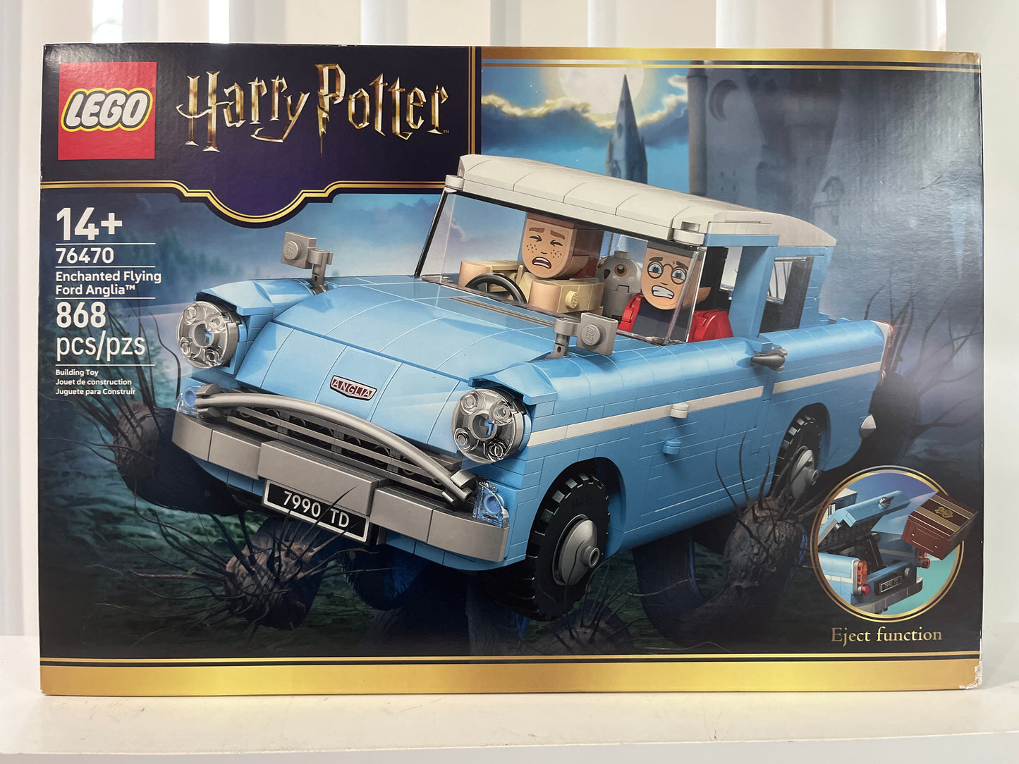 76470 Enchanted Flying Ford Anglia