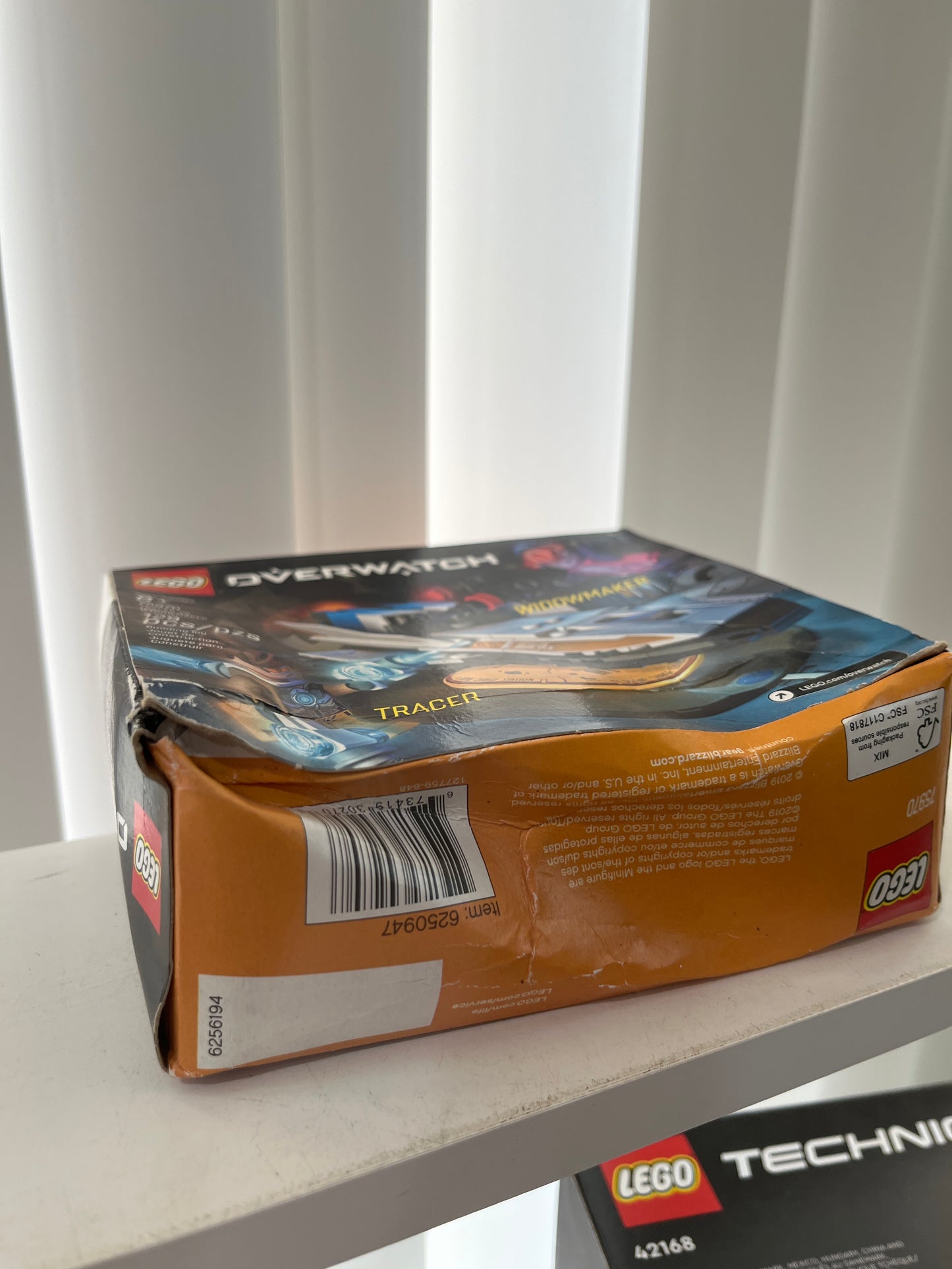 75970 - Tracer Vs. Widowmaker (Damaged box)