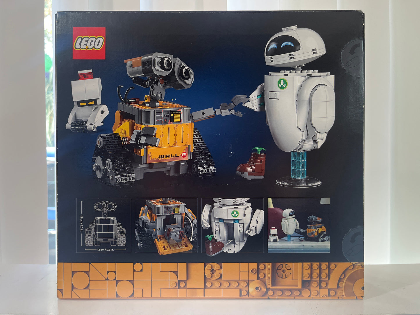 43279 WALL-E and EVE