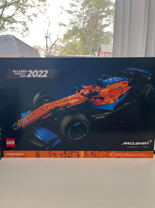 42141 McLaren Formula 1 Team 2022 Race Car