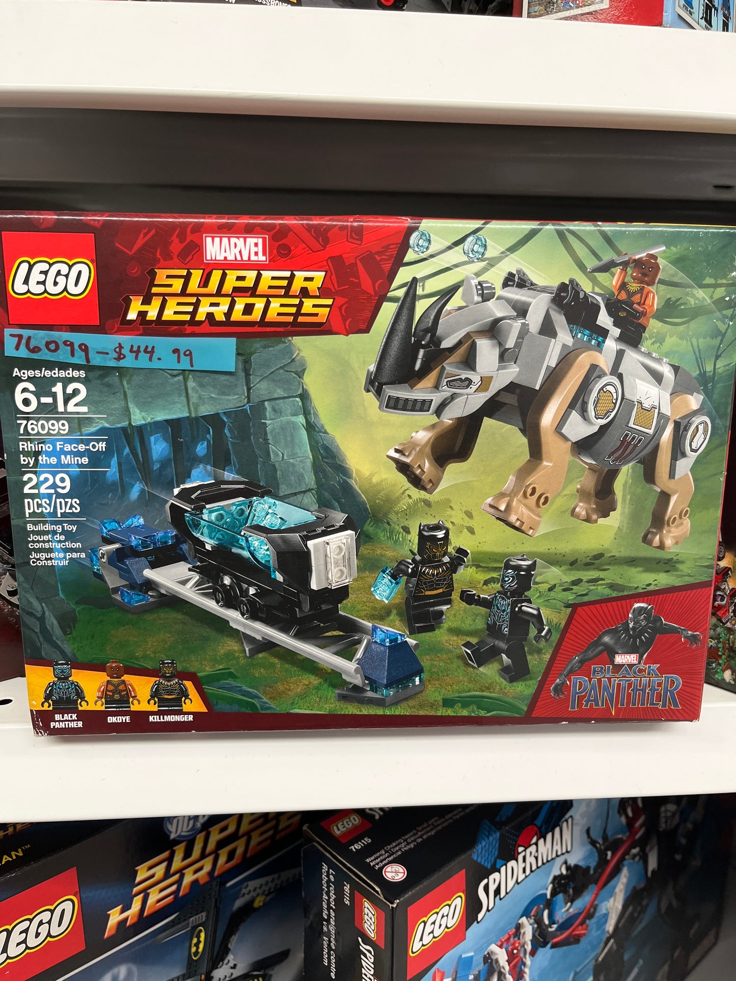 76099 Rhino Face-Off by the Mine