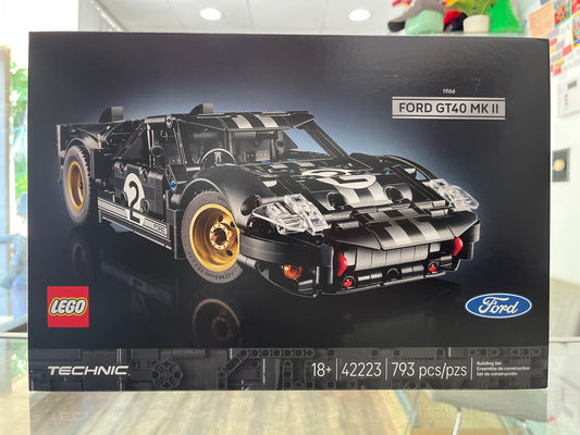 42223 1966 Ford GT40 MKII Race Car