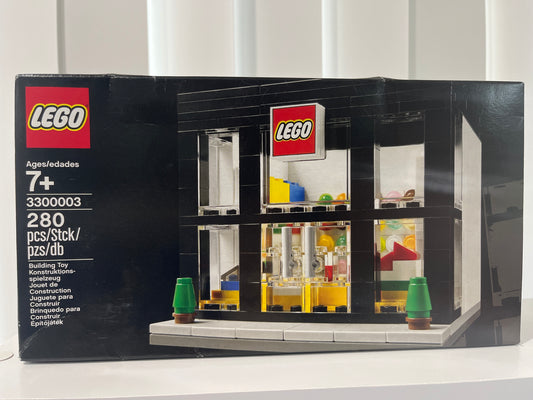 3300003 LEGO Brand Retail Store