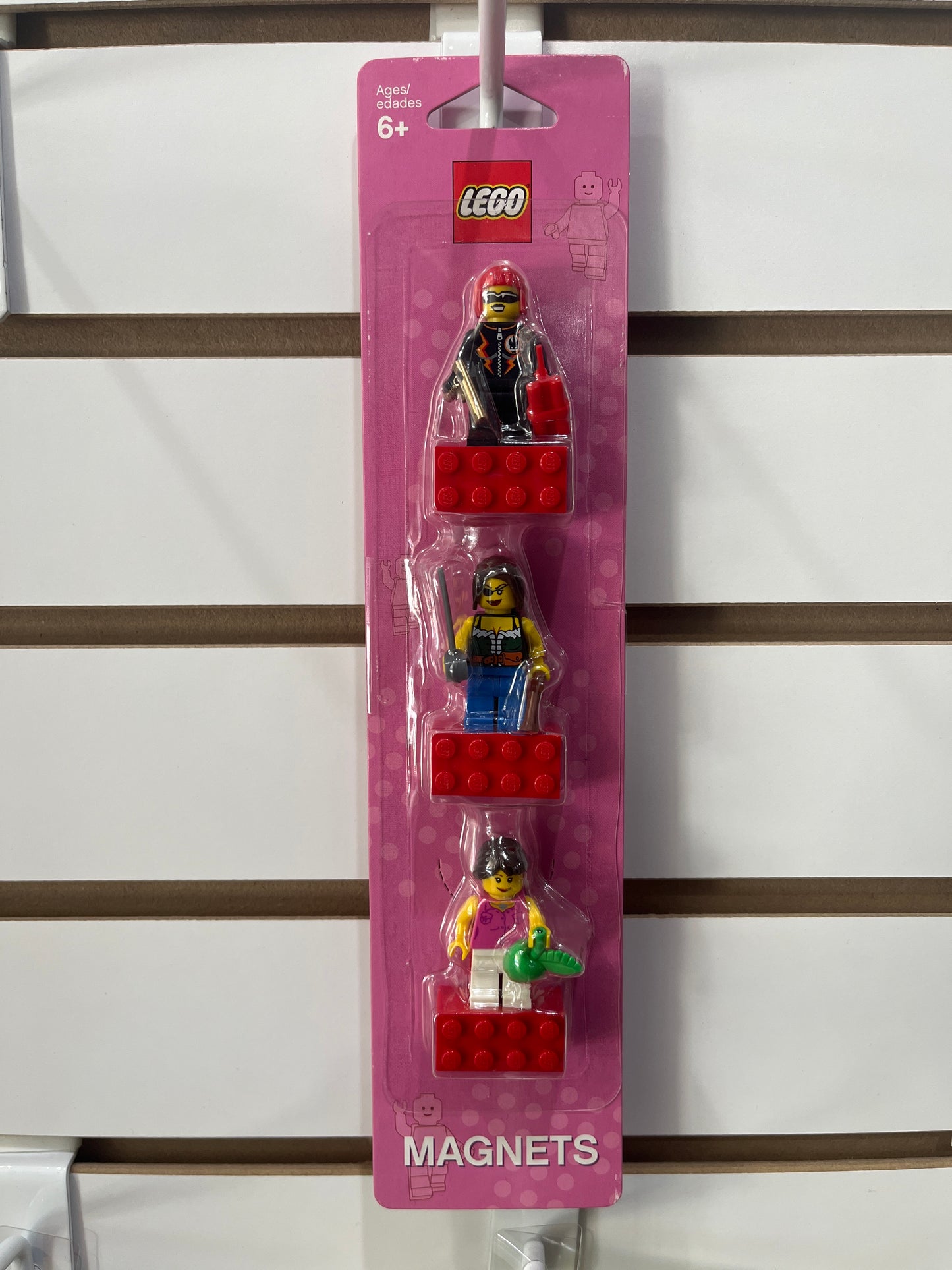 852948 - Magnet Set, Minifigures Females (3) - Dyna-Mite, Pirate Female, Town Female blister pack