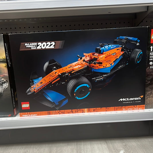 42141 McLaren Formula 1 Team 2022 Race Car