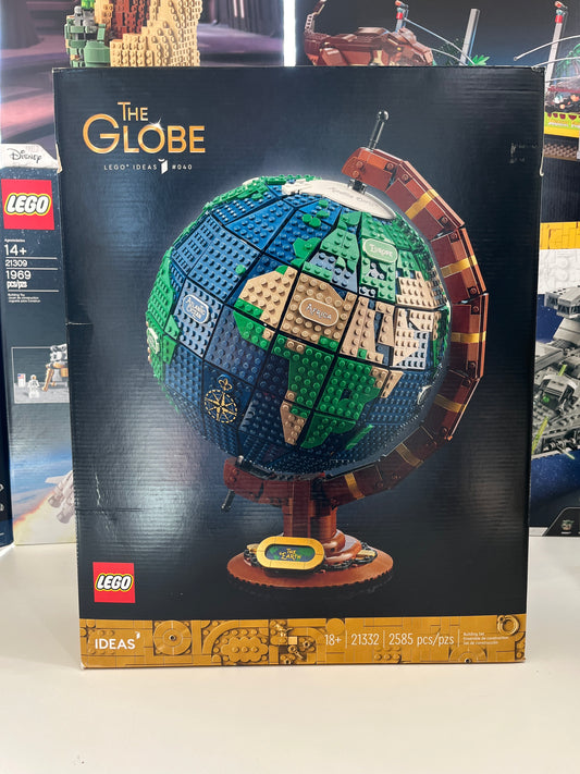 21332 The Globe