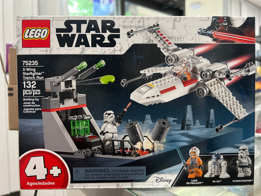 75235 X-wing Starfighter Trench Run