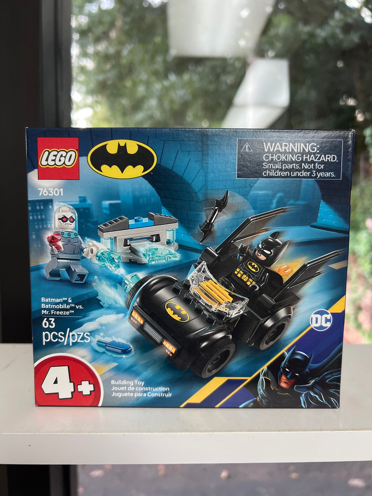 76301 Batman & Batmobile vs. Mr. Freeze