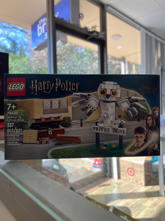 76425 Hedwig at 4 Privet Drive
