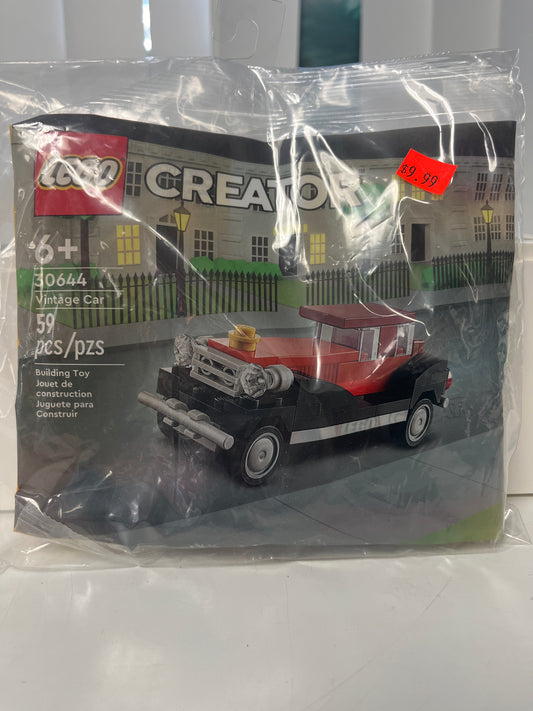 30644 Vintage Car