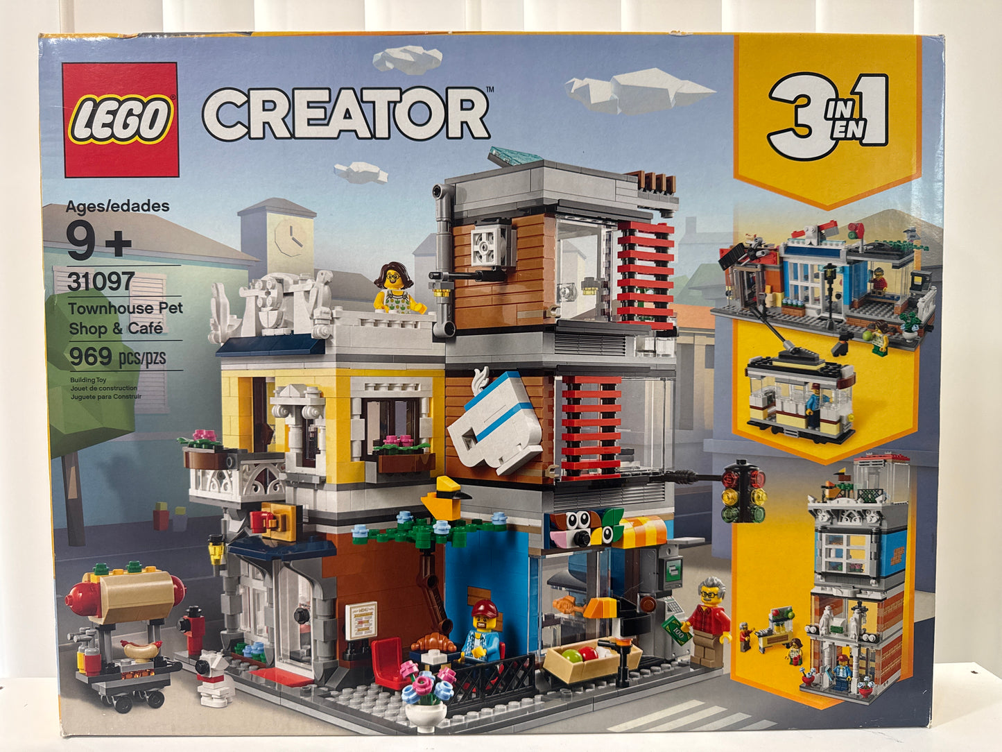 31097 Townhouse Pet Shop & Café