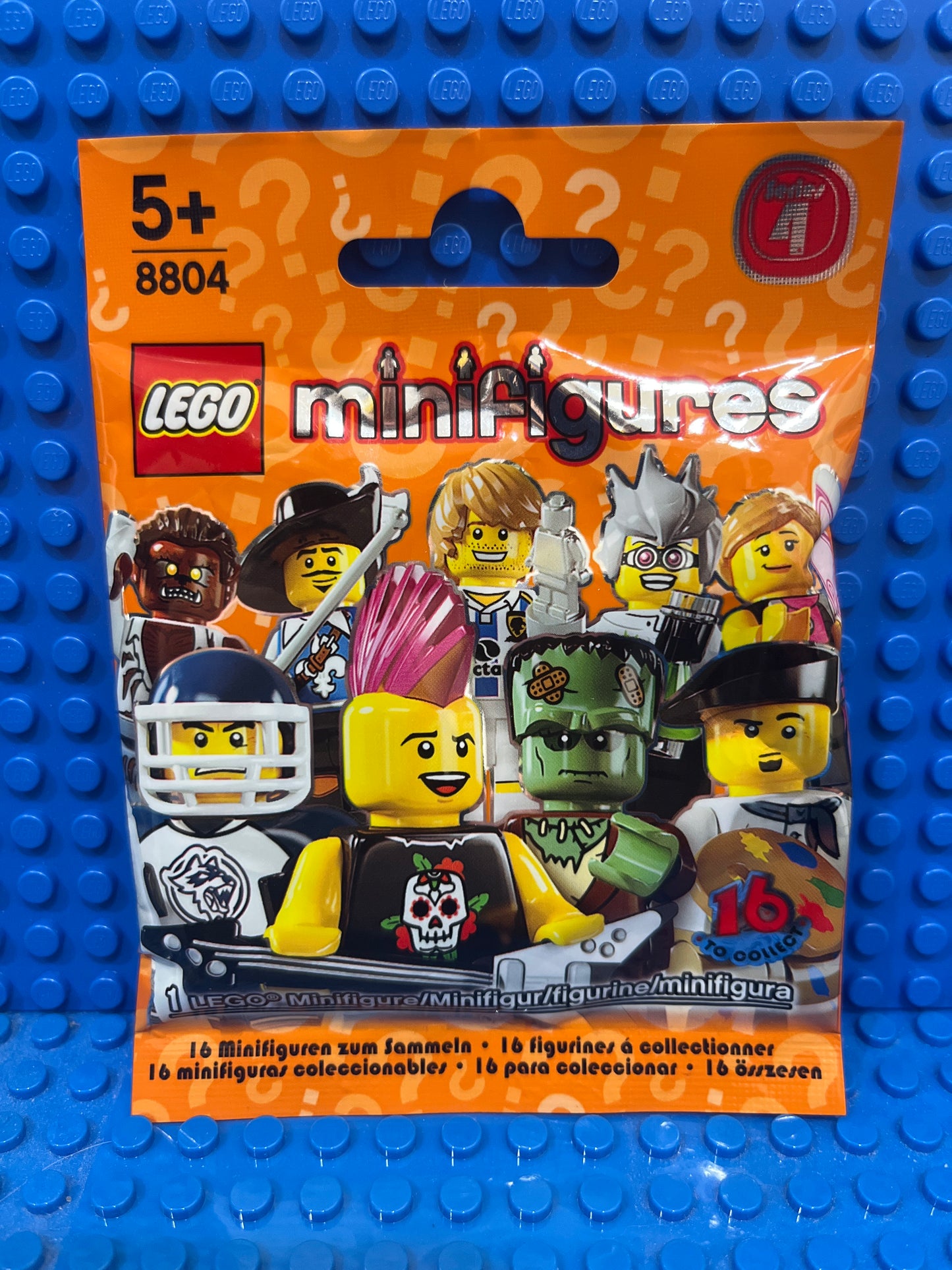8804 Series 4 (Complete Random Set of 1 Minifigure)