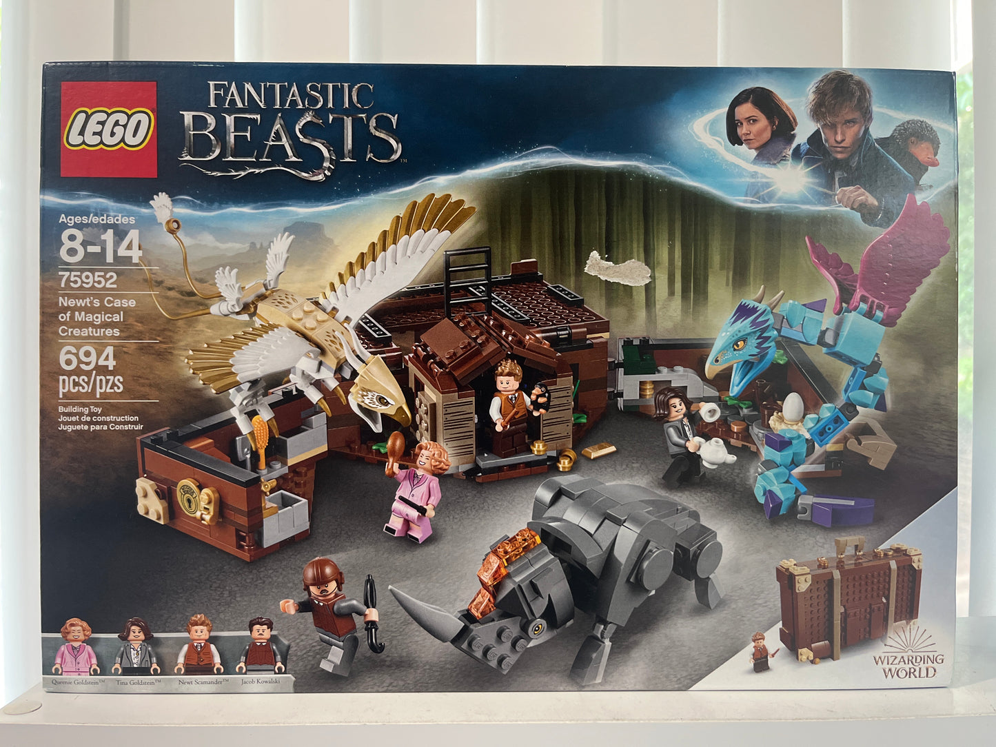75952 Newt’s Case of Magical Creatures