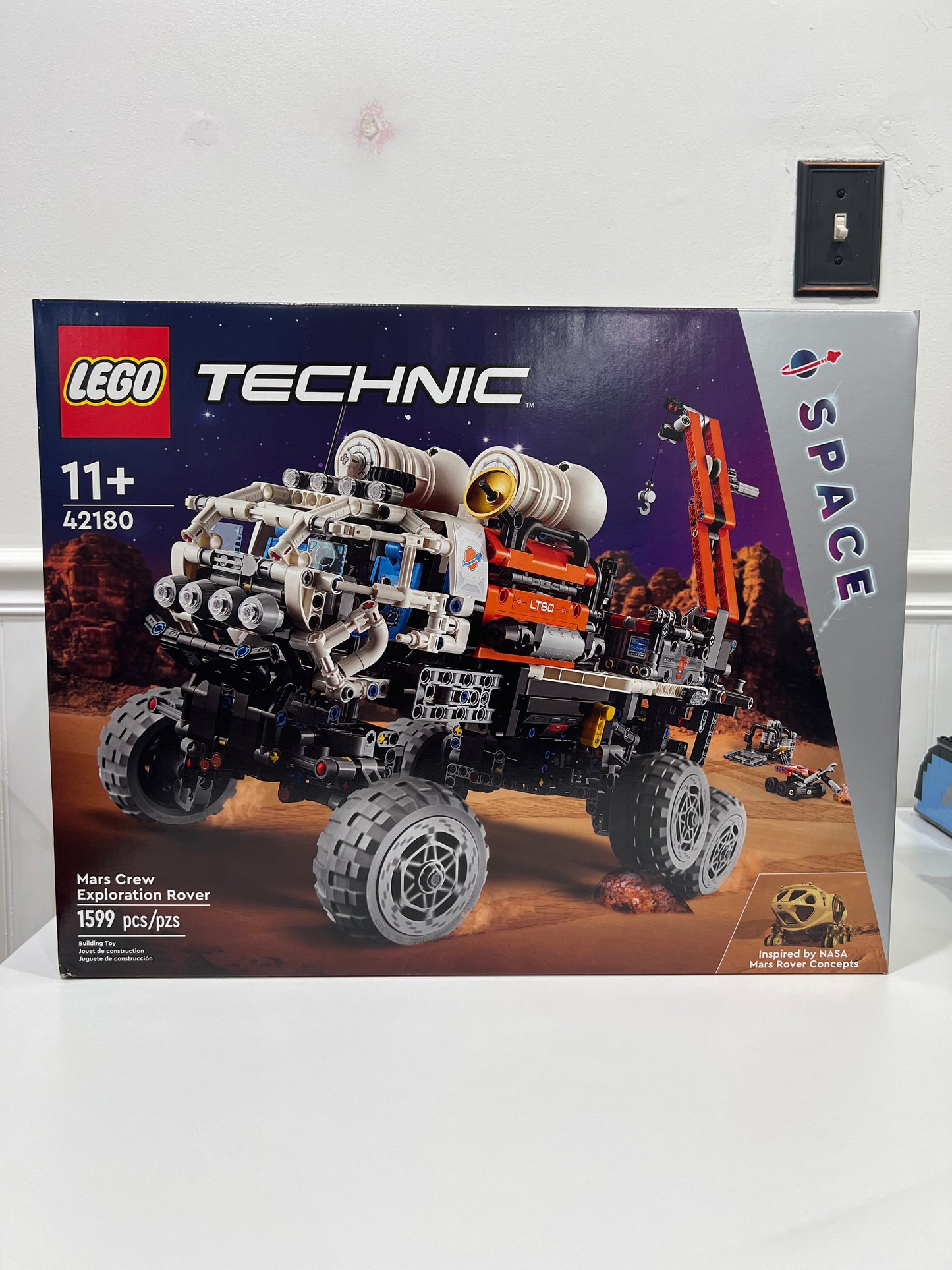 42180 Mars Crew Exploration Rover
Technic™