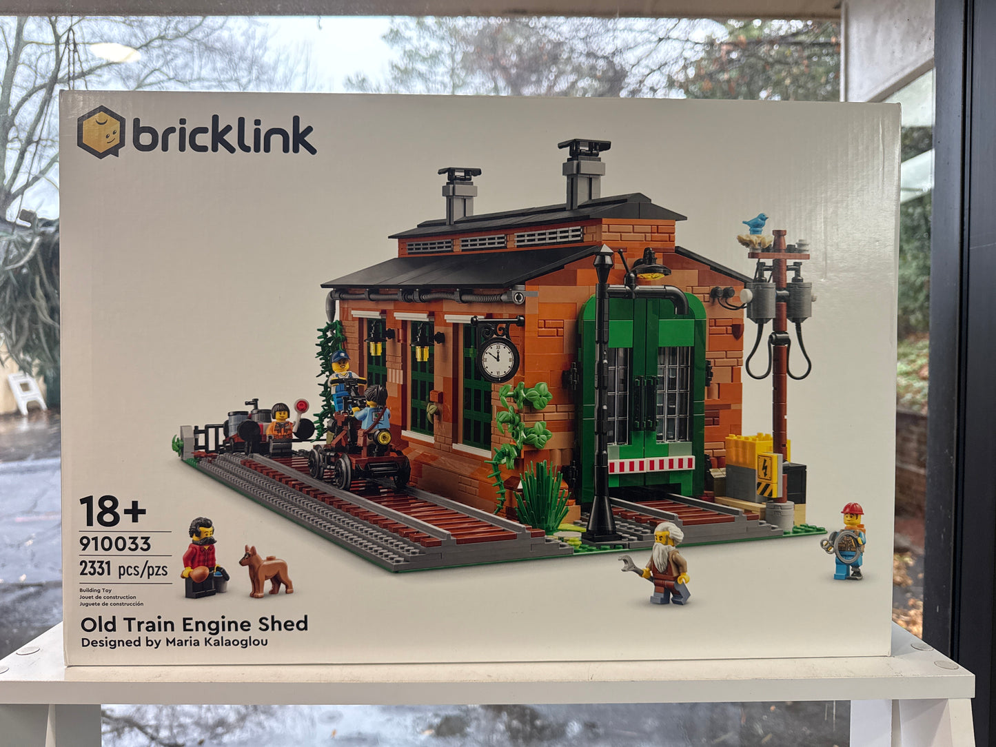 910033 Old Train Engine Sheed