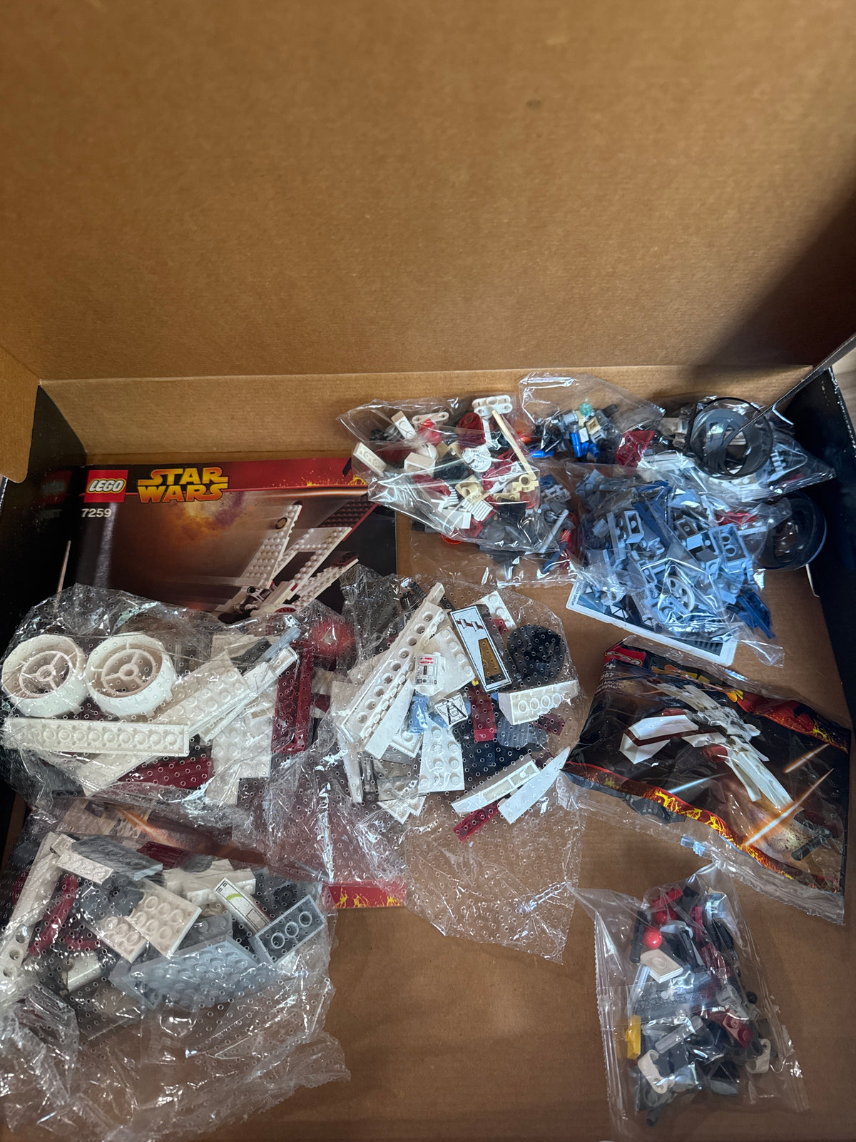 65771 Episode lll Collector’s Set