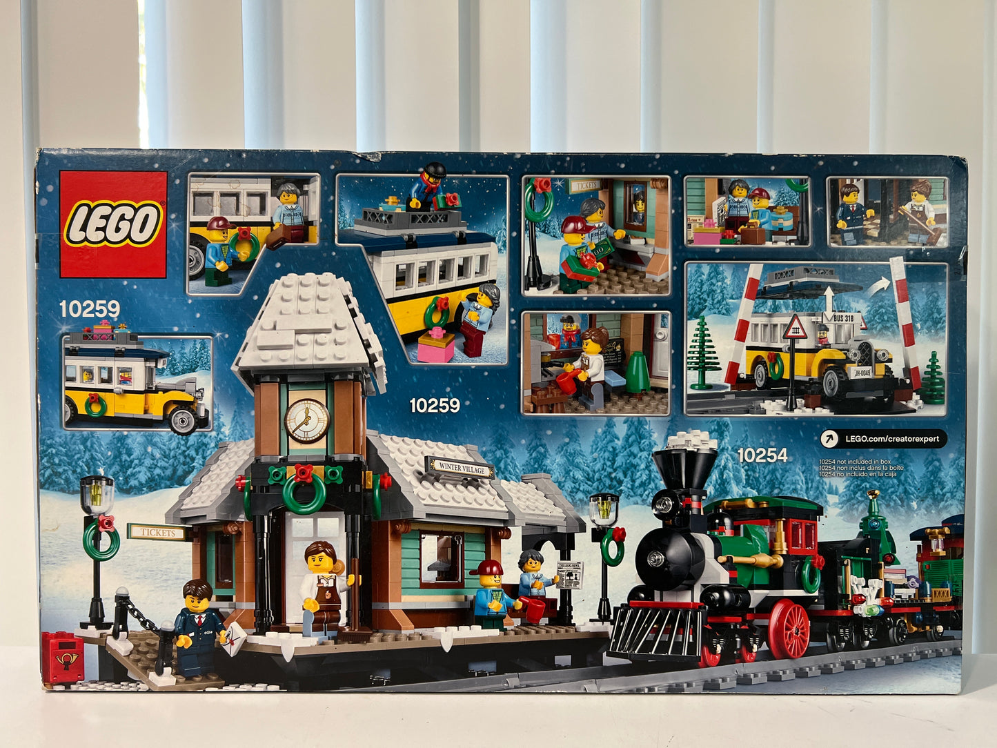 10259 Winter Village Station