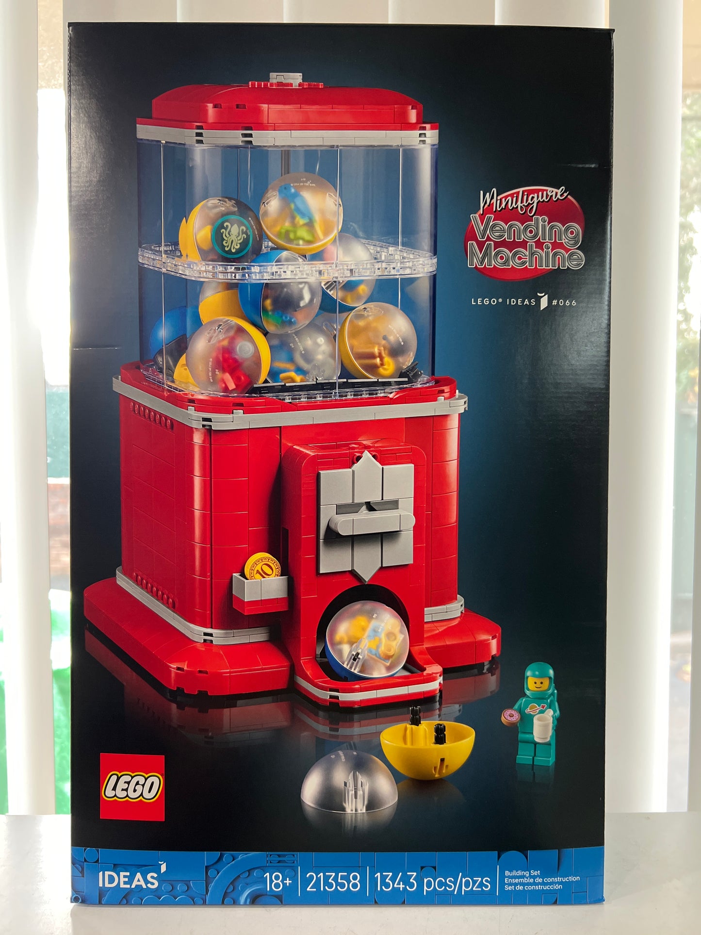 21358 Minifigure Vending Machine