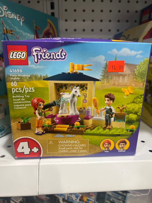 41696 Pony-Washing Stable