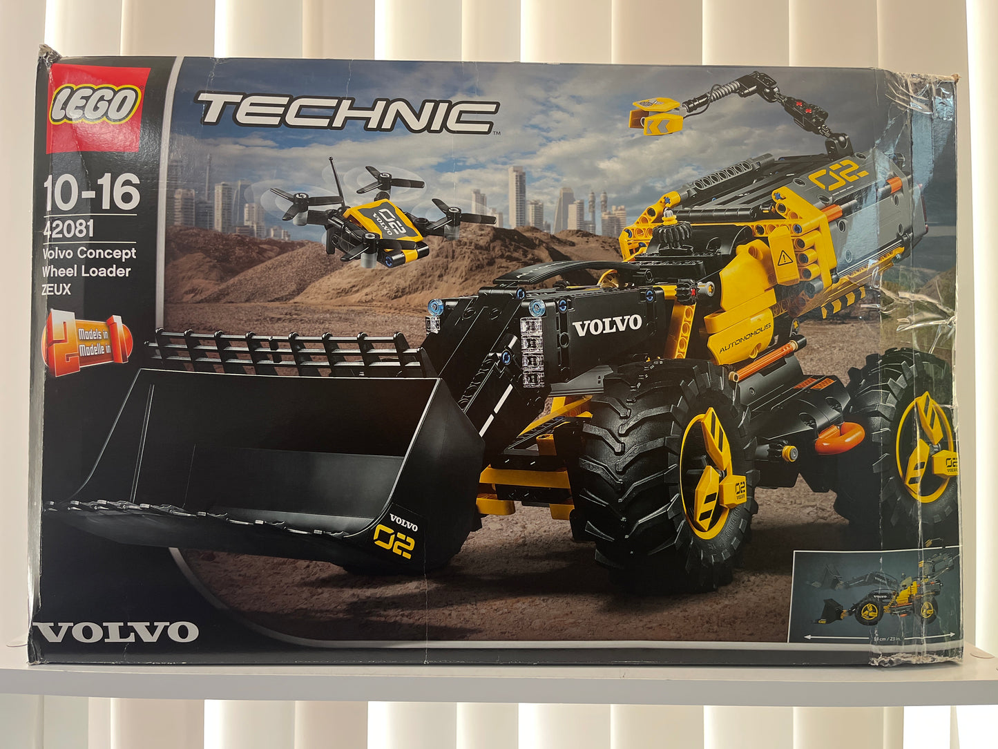 42081 Volvo Concept Wheel Loader ZEUX