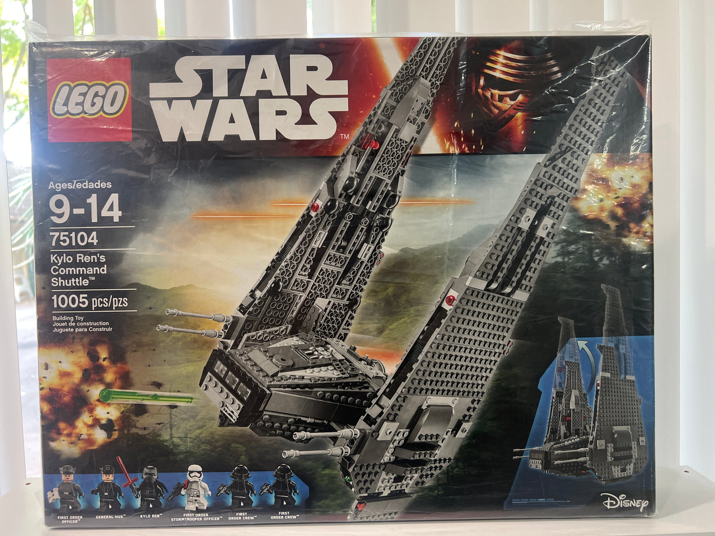 75104 Kylo Ren's Command Shuttle