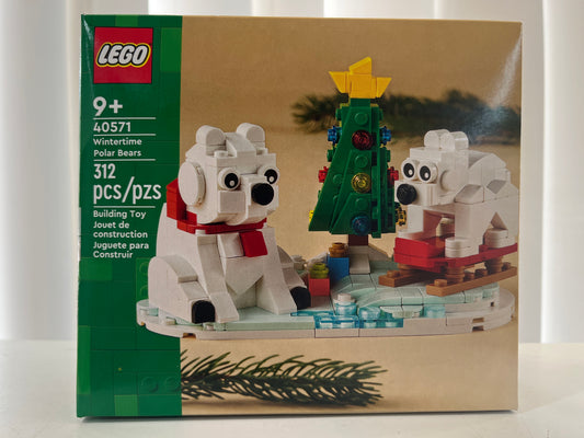 40571 - Wintertime Polar Bears