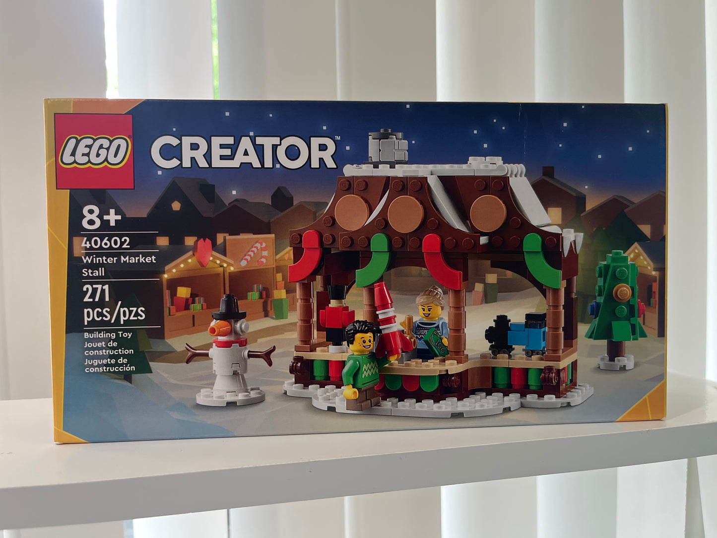 40602 Winter Market Stall