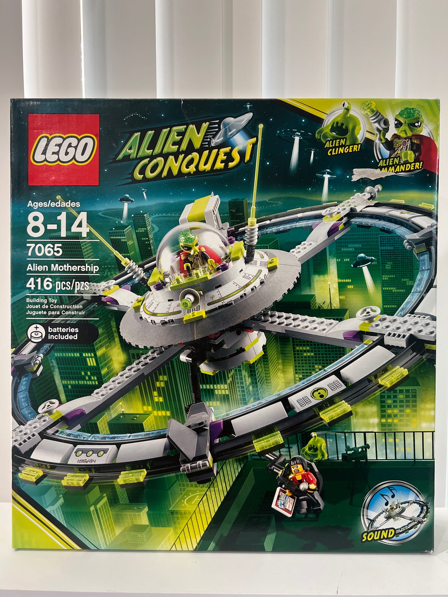 7065 Alien Mothership