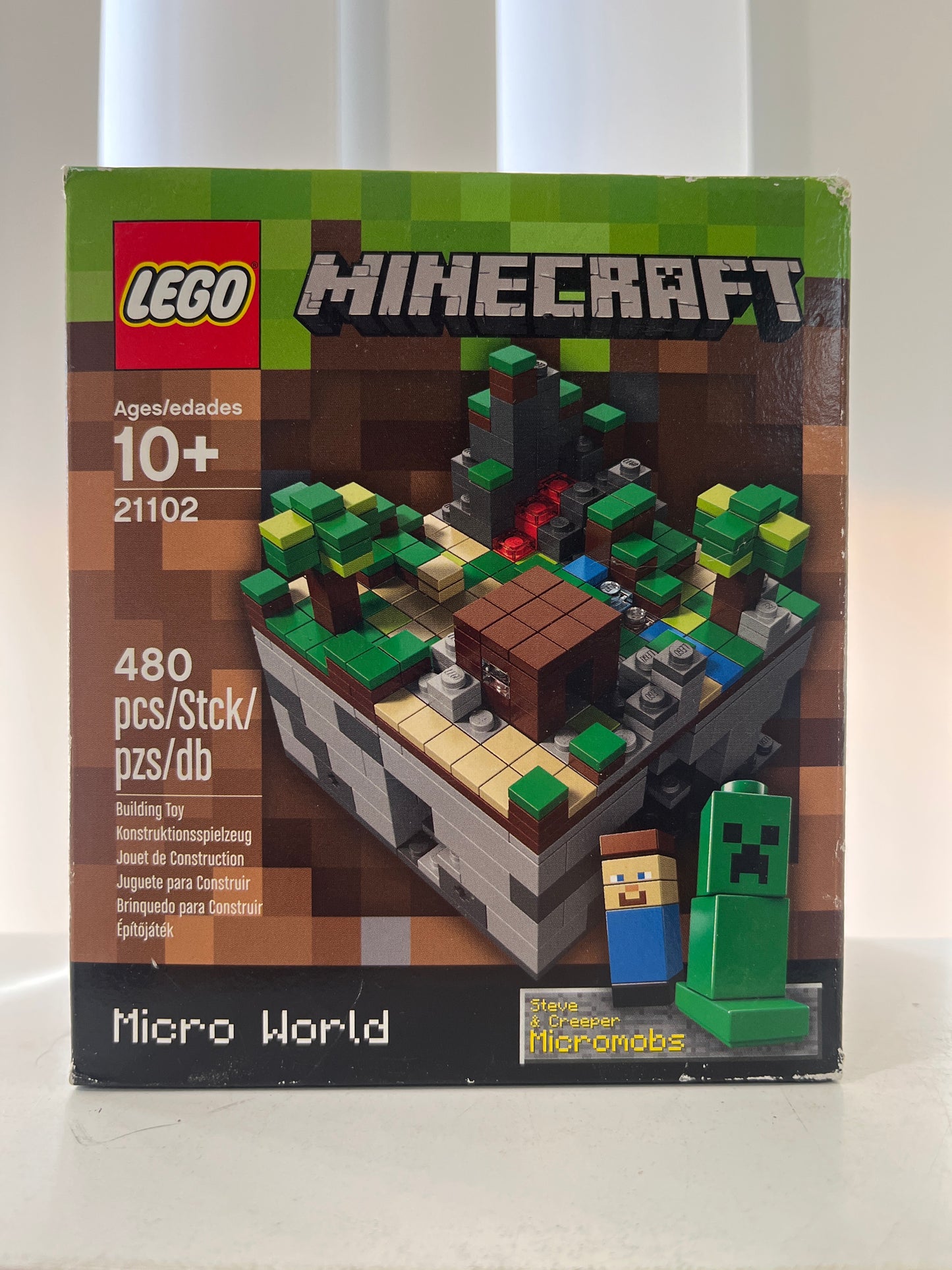 21102 Minecraft Micro World (LEGO Ideas) - The Forest