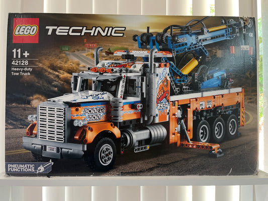 42128 Heavy-duty Tow Truck