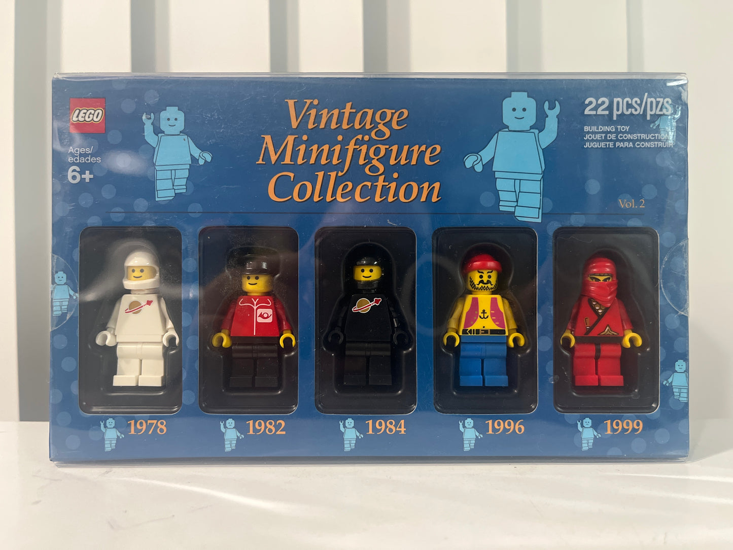 5000438 Vintage Minifigure Collection Vol. 2 {2012 Edition}