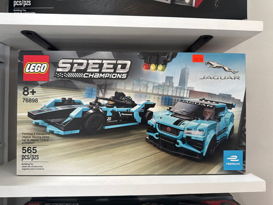 76898 Formula E Panasonic Jaguar Racing GEN2 Car & Jaguar I-PACE eTROPHY