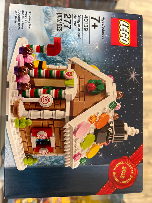 40139 Gingerbread House