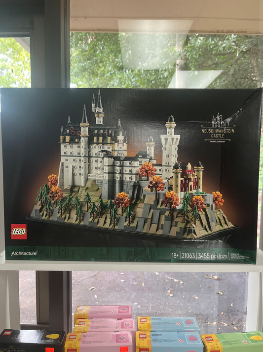 21063 Neuswanstein Castle
