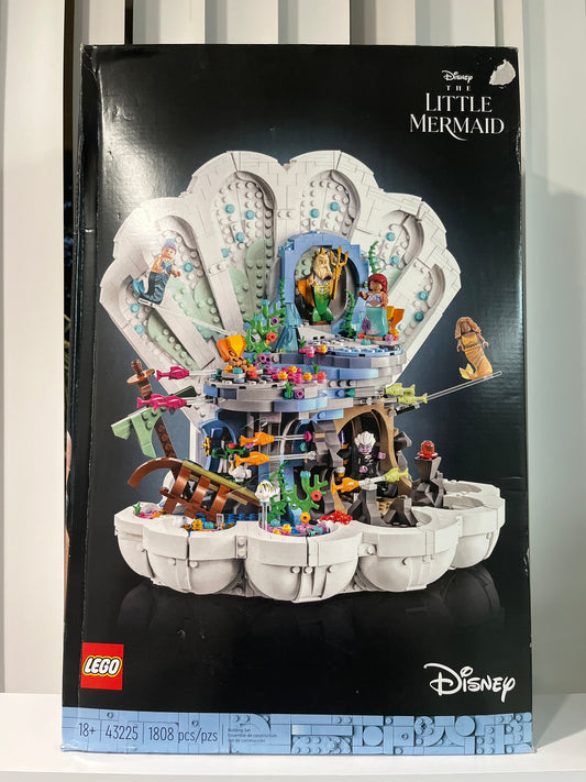 43225 The Little Mermaid Royal Clamshell